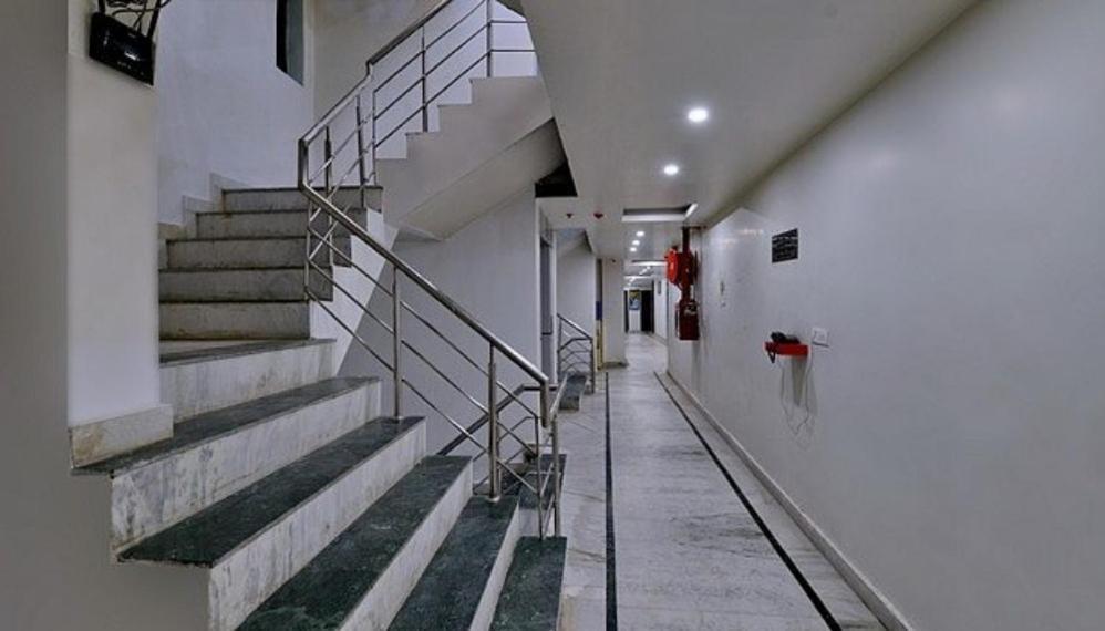 Hotel Vegas Corporate Suites Noida Buitenkant foto